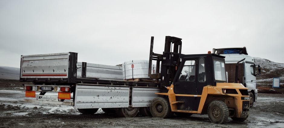 Material deliveries slide further as market softens